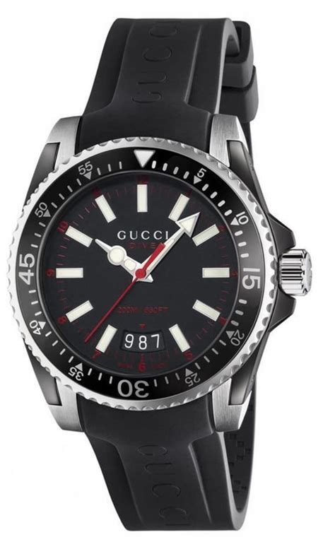 Gucci Dive Black Dial Black Rubber Men's Watch YA136303